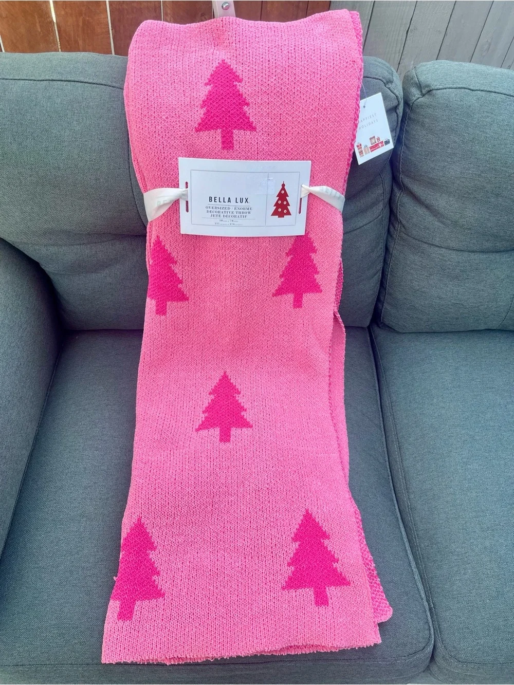 Bella Luxx Pink Knit Throw with Hot Pink Tree Motif